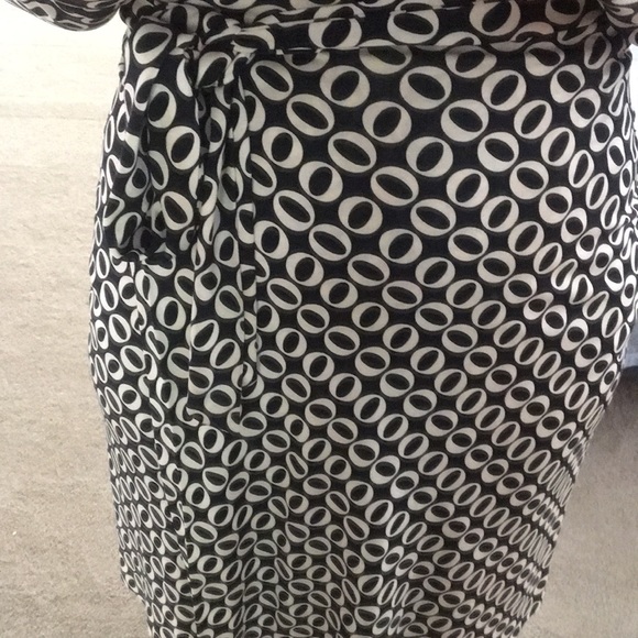 DVF Silk Wrap Jeanne Dress - Picture 3 of 4